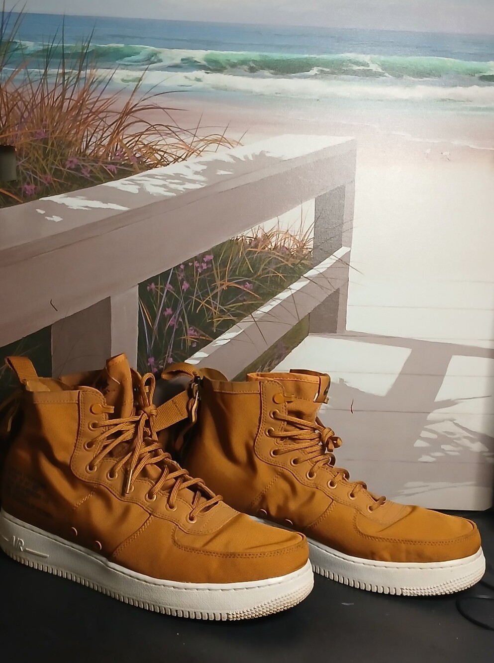Men's High-Top Casual Sneakers in Tan